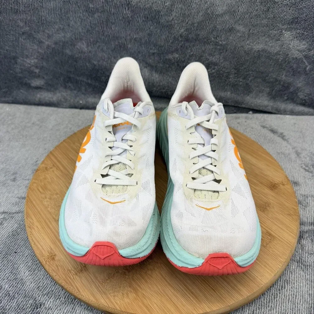 Hoka One One hoka one